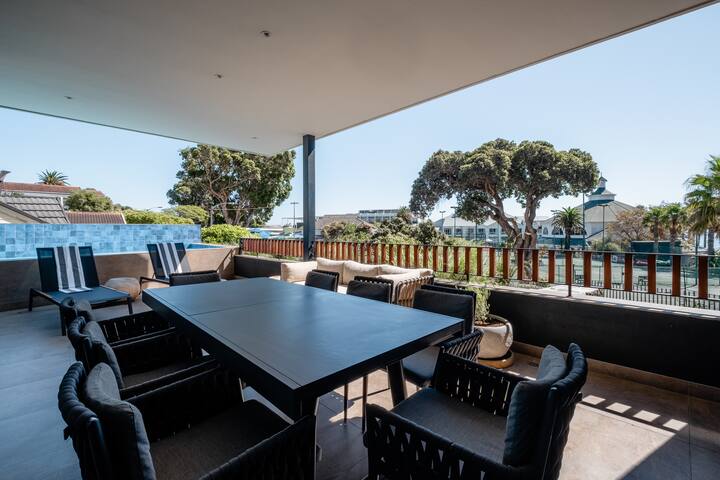 Vive Two gallery image 2