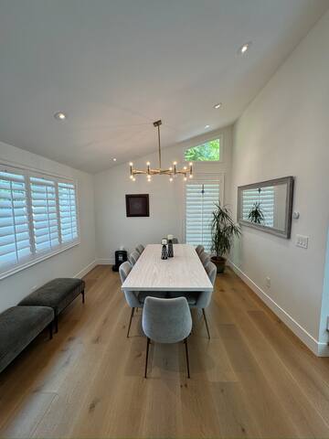 Stylish 4BR 4Beds Calabasas Getaway For Family gallery image 5