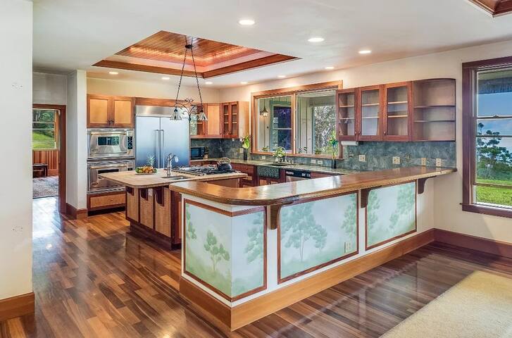 Luxury Oceanview Estate gallery image 4