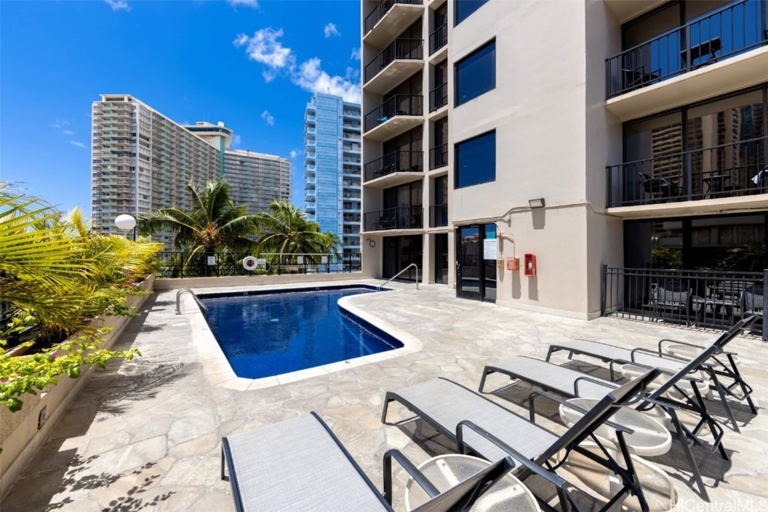 Hotel in Honolulu · ★4.93 · 1 bedroom · 1 bed · 1 private bath - Image 5
