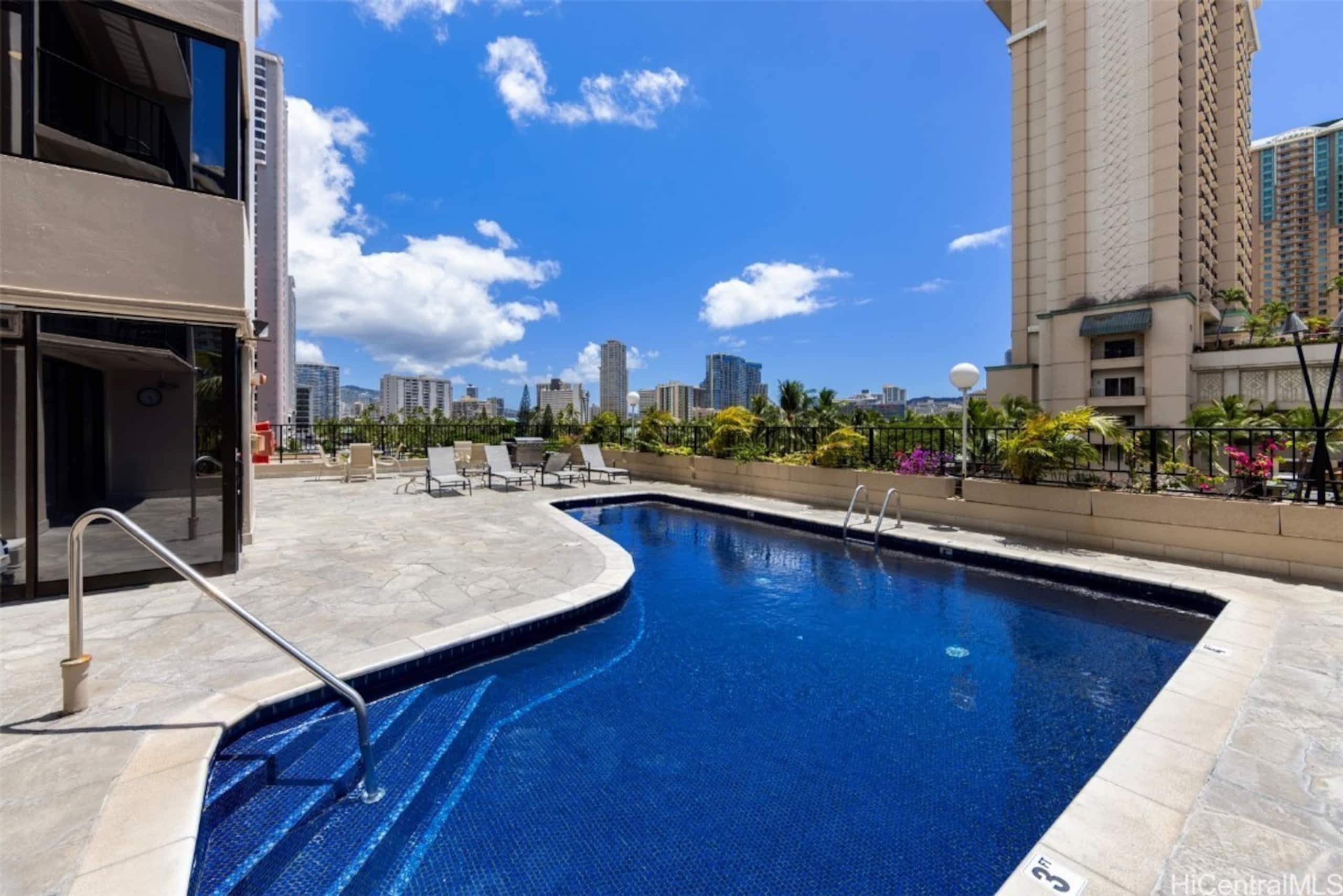 Hotel in Honolulu · ★4.93 · 1 bedroom · 1 bed · 1 private bath - Image 6