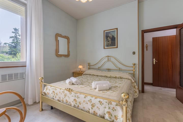 Guesthost - Maggiore Hospital & Ara Stadium Apt - Casalecchio di Reno