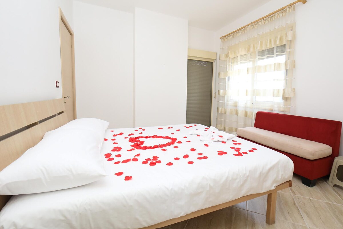 Listing 1400531994592431394