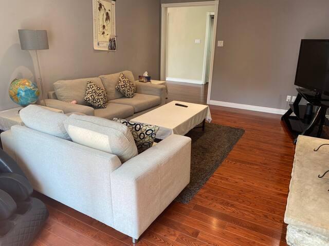 Lovely house in a nice safe community gallery image 5