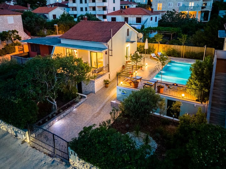 Villa Josipa: Private Pool & Close To Beach - San Giovanni di Brazza