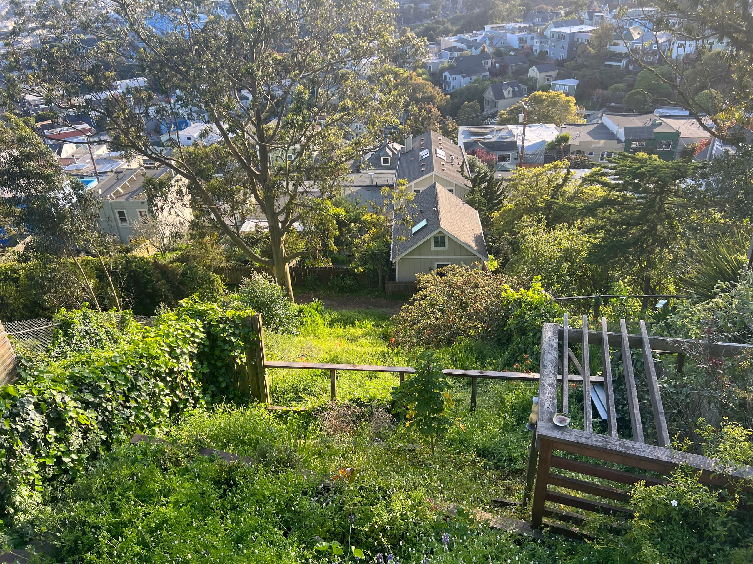 Home in San Francisco · ★4.71 · 2 bedrooms · 2 beds · 1 bath - Image 8
