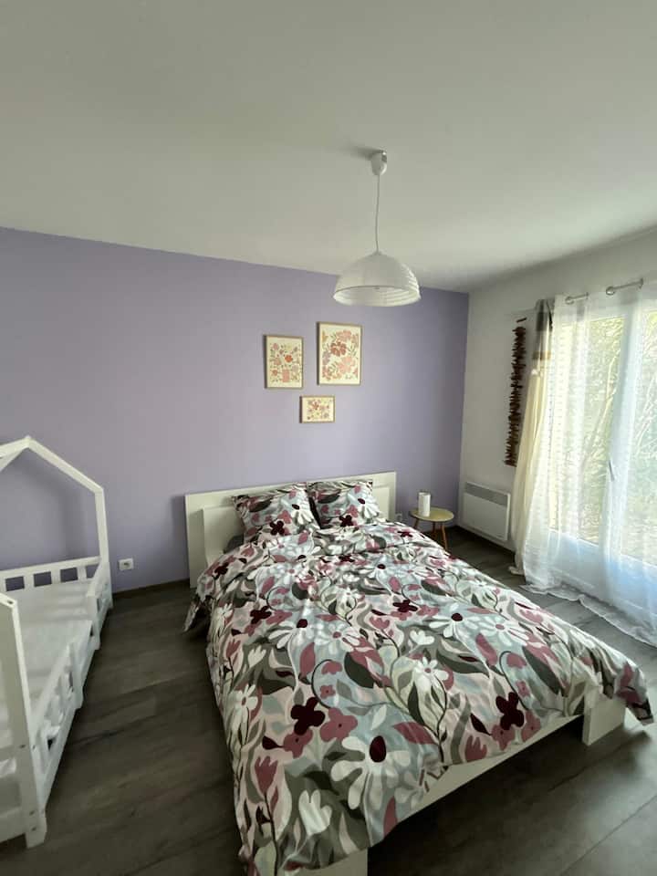 საძინებელი 1