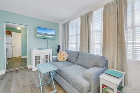 Top Airbnb: Coconut Vacation Rentals/Studio/Steps to Beach! in Bradenton Beach