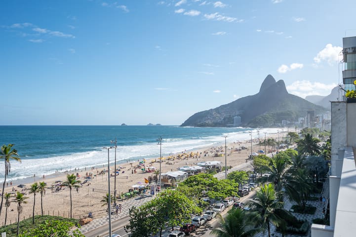 Cobertura incrível com vista mar de Ipanema