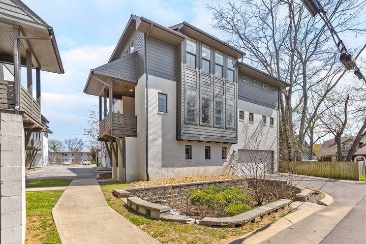 Modern Bliss – 2 mi Broadway w/ Garage by 12 South gallery image 5