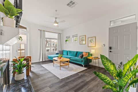 Popular Airbnb listing: Refreshing Pool•Comfortable Condo•Prime Location in Scottsdale