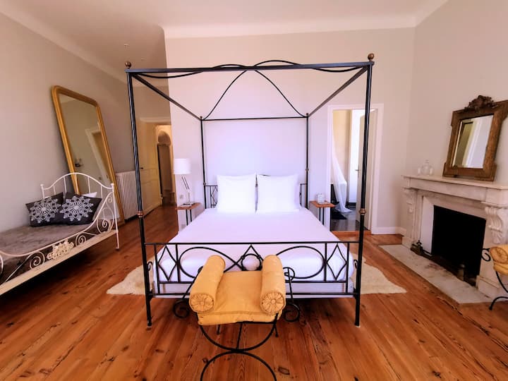Bedroom "Four Poster"