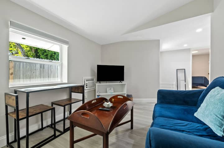 Cozy 1/1 Npb Very Private - Juno Beach