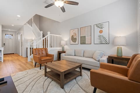 Modern Island Living | AC, W/D, Garage, Workspace