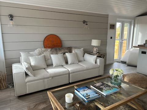 Gorgeous beach house!