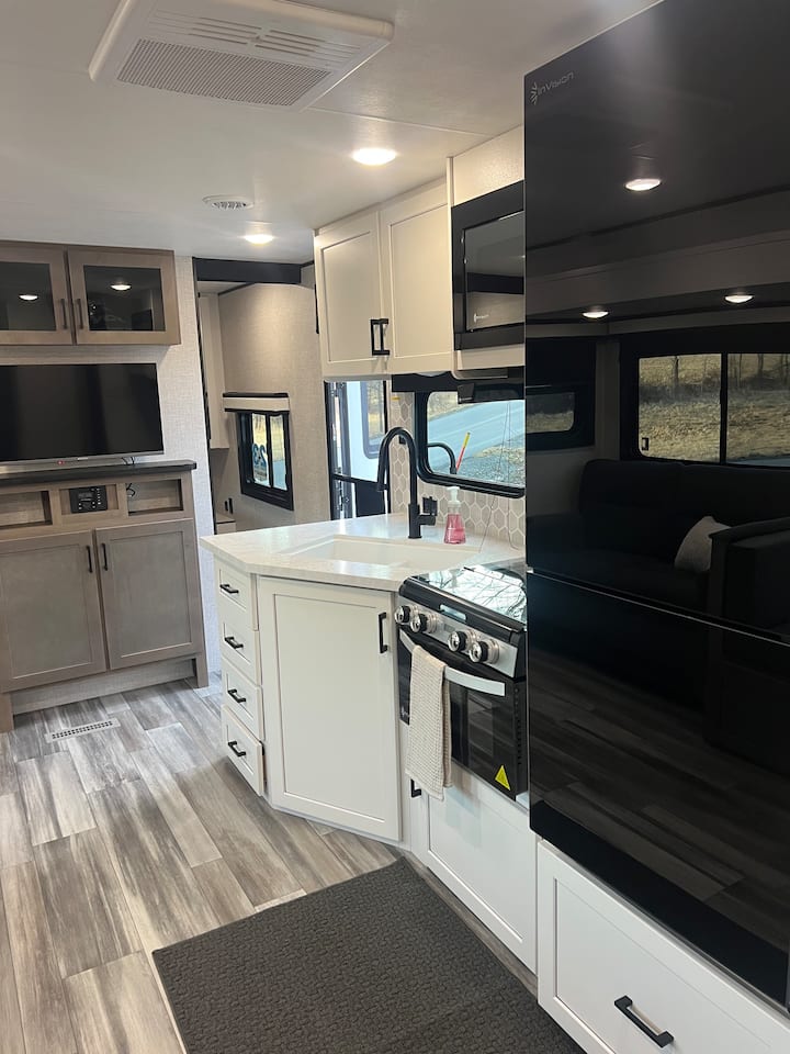 2 Bedroom Camper Rental - Campers/RVs for Rent in Alexandria ...