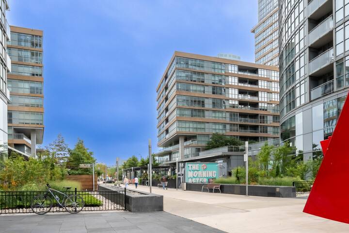 Elegant 3BR Suite w/ Lake & park Views | 6Sleep gallery image 4