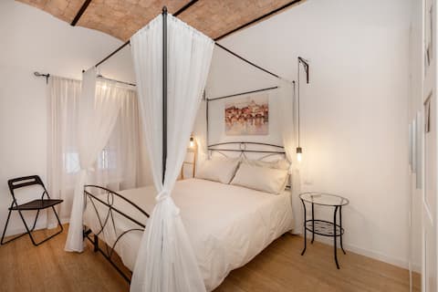 Love nest near Colosseum - Foscolo Apt