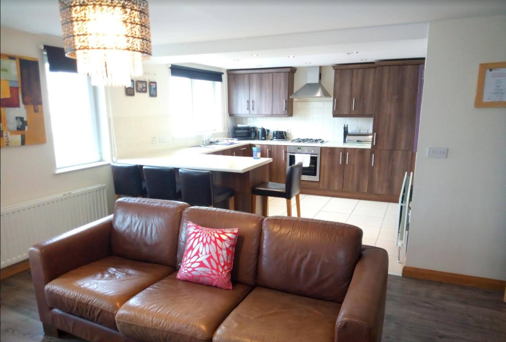 14 Peninsula Apartment, modern & central. — photo 3