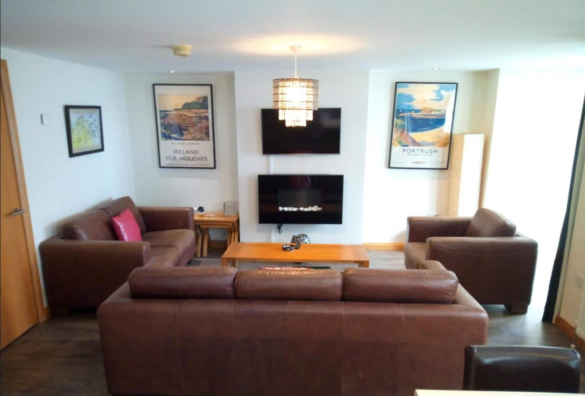 14 Peninsula Apartment, modern & central. — photo 2
