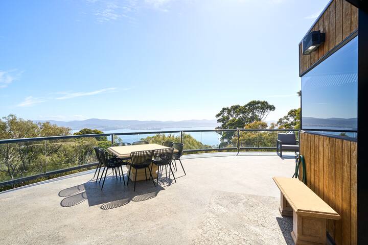 Alpine Nelson – With Heated Indoor Pool & Sauna gallery image 3