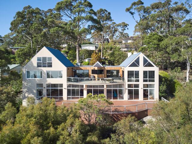 Alpine Nelson – With Heated Indoor Pool & Sauna gallery image 5