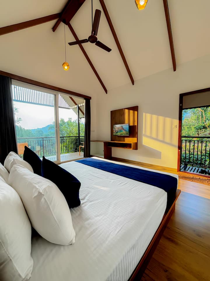 Romantic Tree Hut 1 / Infinity Pool In Meppadi - Kerala