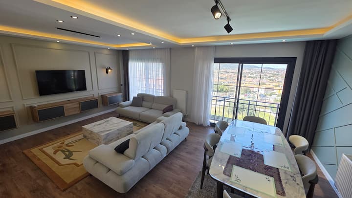 Alaçatı-tripleks Villa (6+2) - Alaçatı