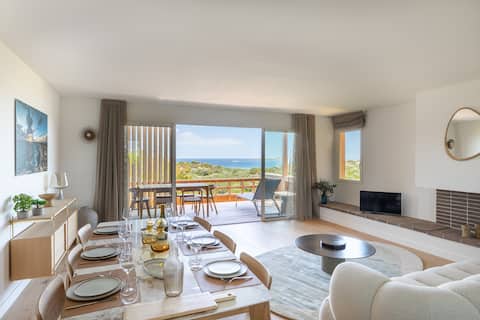 Sea-View Duplex in Sperone Nature, Golf & Serenity