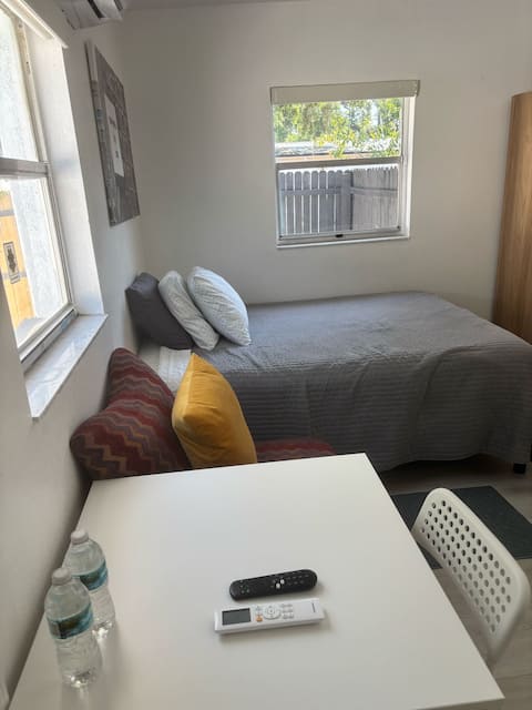 Successful Airbnb property: Private Studio w parking & patio in Terrace Park