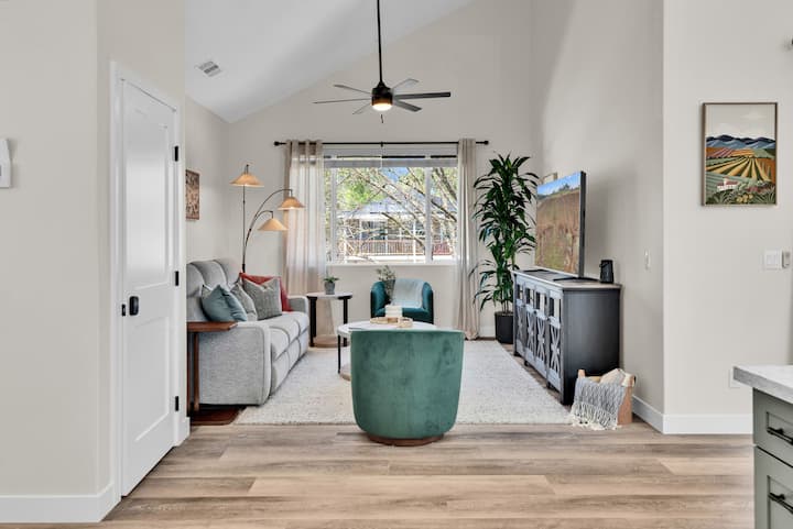 Downtown Getaway: 2 King Beds, Firepit + Bbq - Paso Robles