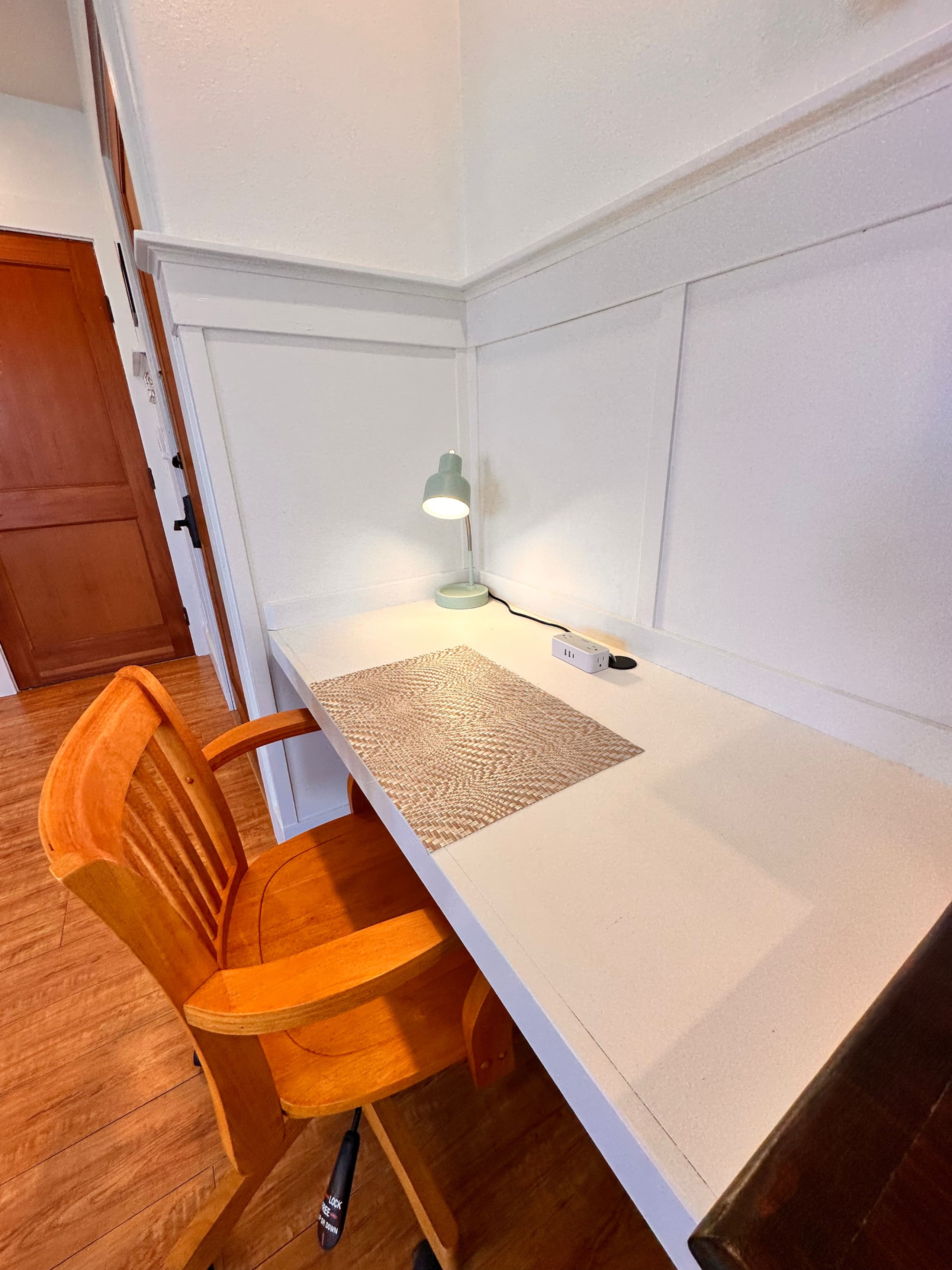 Hilo Town Inn Room 6 - Photo 9