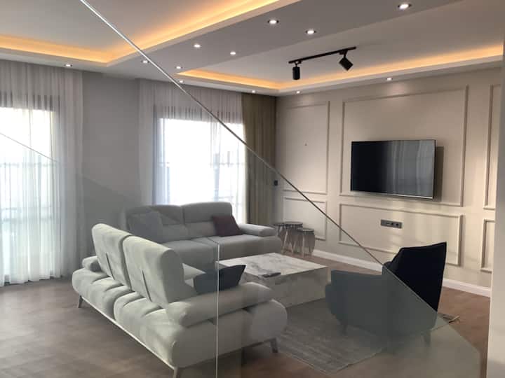 Alaçatı’da Modern Taş Villa – Deniz Manzaralı 3+1 - Alaçatı