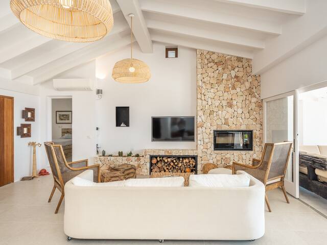 Villa right on the coast in Cap Den Font, Menorca gallery image 5