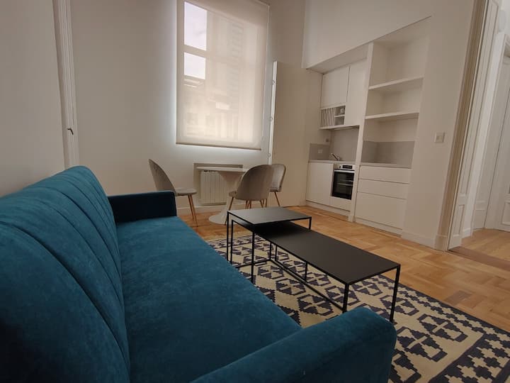 Departamento de 2 ambientes renovado en Retiro