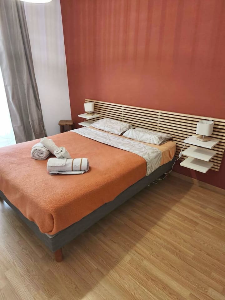 غرفة النوم 1