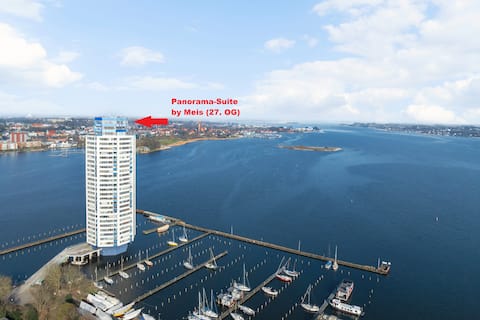 *In Panorama-Suite I* by Meis (27th floor) In Schleswig