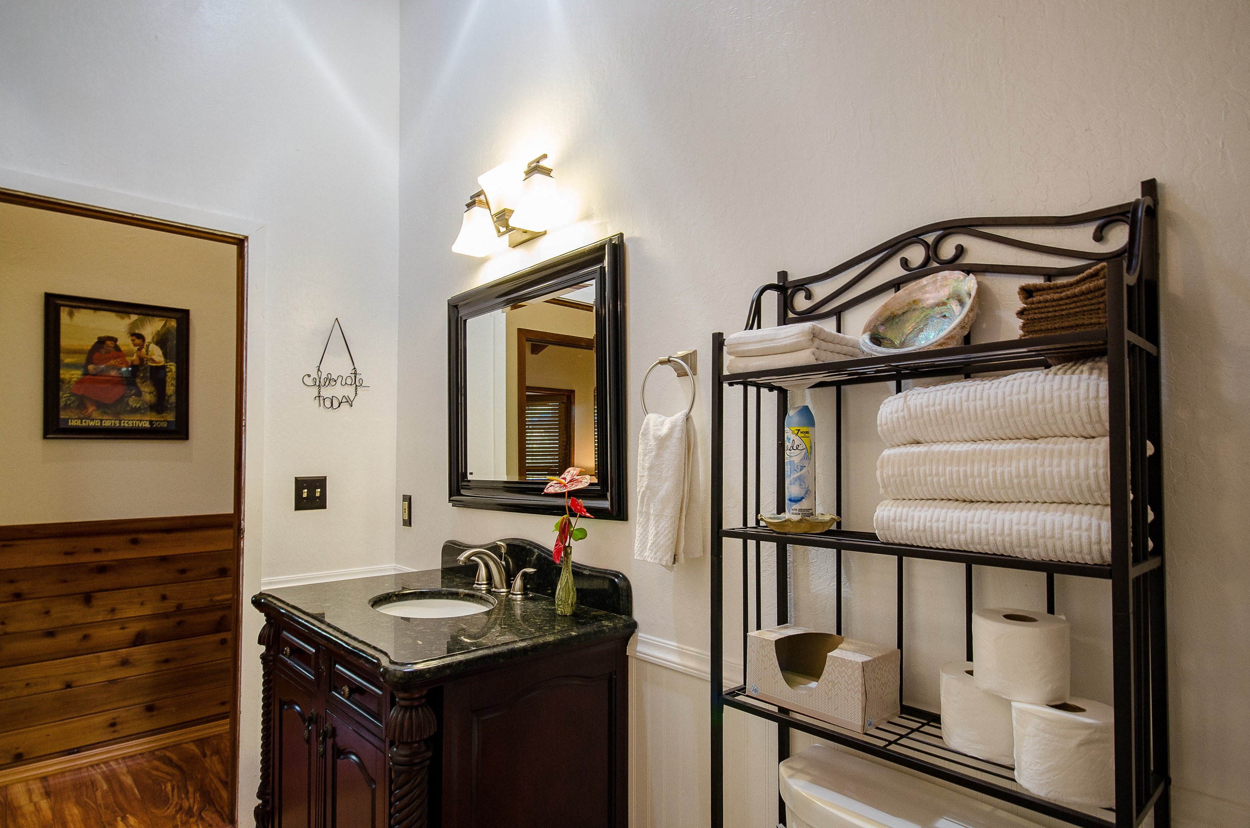 Home in Volcano · ★5.0 · 3 bedrooms · 3 beds · 2 private baths - Image 14