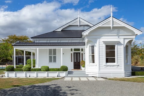 Classic Contemporary Charm