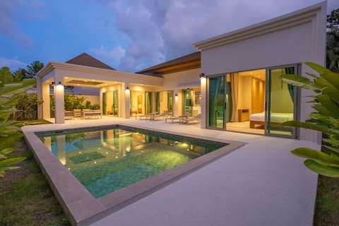 *Modern 4BR Tropical Villa #V139