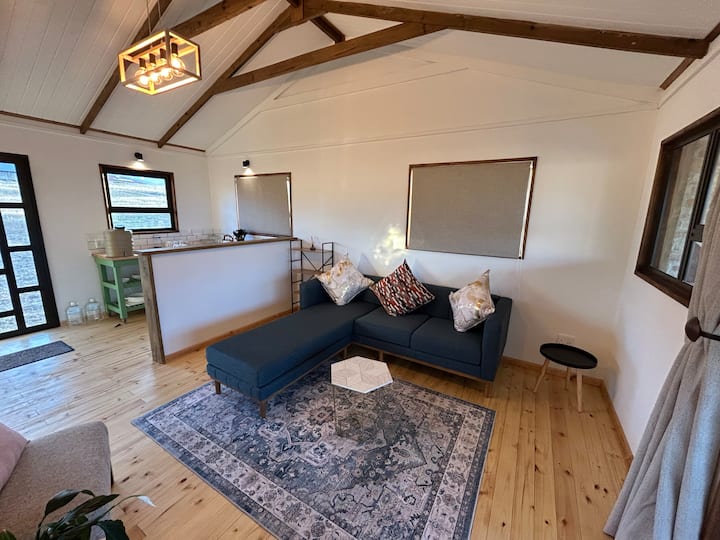 Rolling Hills Farmstead 2 Br Eco-chalet - Caledon