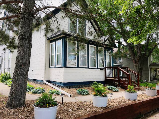 Hygge Home Minutes from DT St. Paul gallery image 2