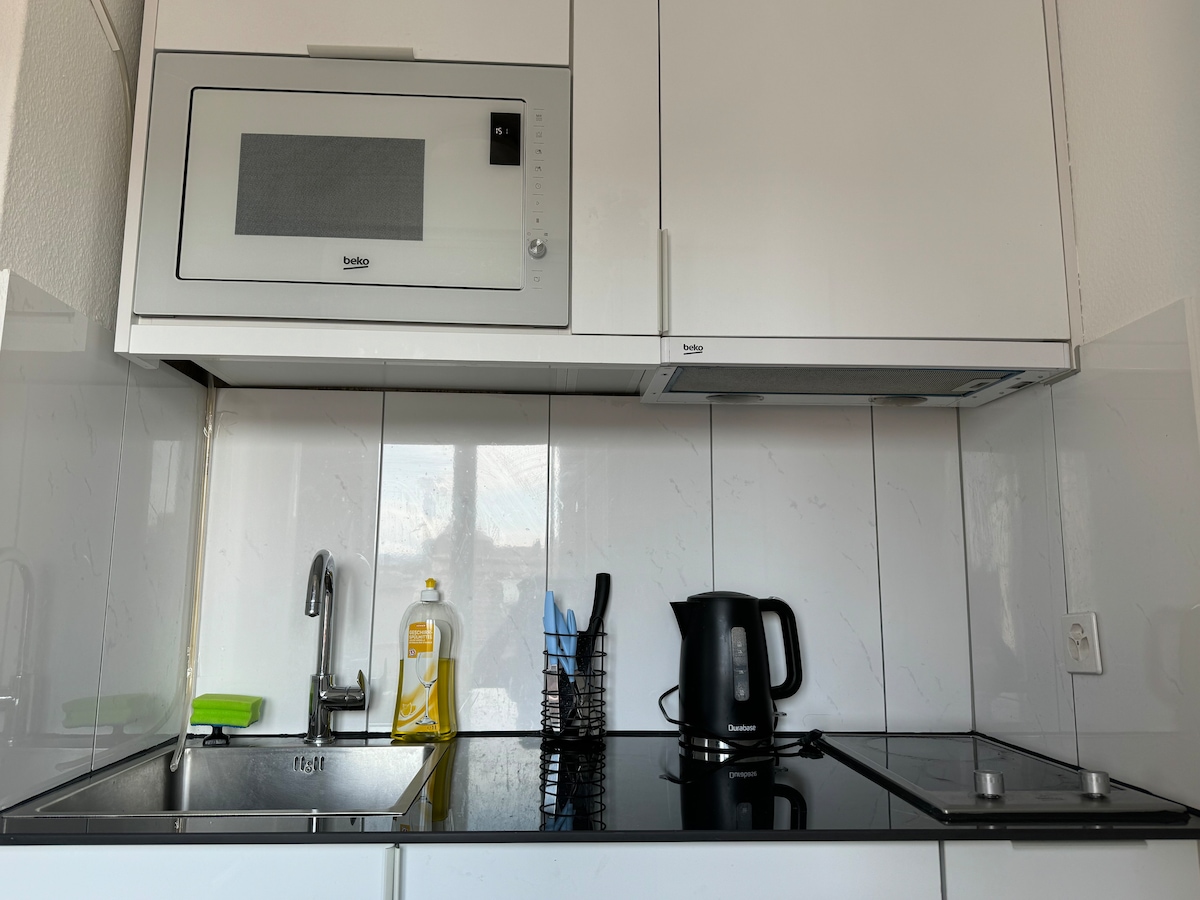Top Airbnb: City center Apt close to old town/ Zurich HB in Rathaus
