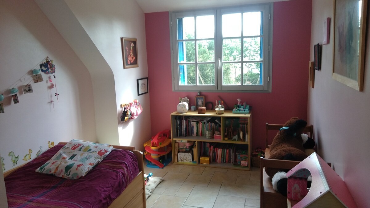 חדר שינה 2 
מיטת יחיד