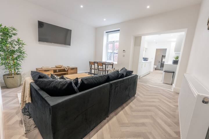 Luxury Stay by City Centre, Etihad and CO-OP Live gallery image 4