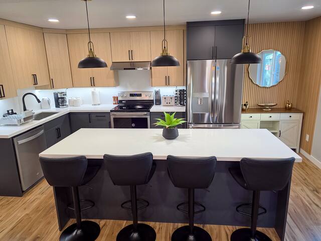 Enjoy Panoramic view of Seattle