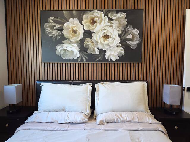 Enjoy Panoramic view of Seattle gallery image 5