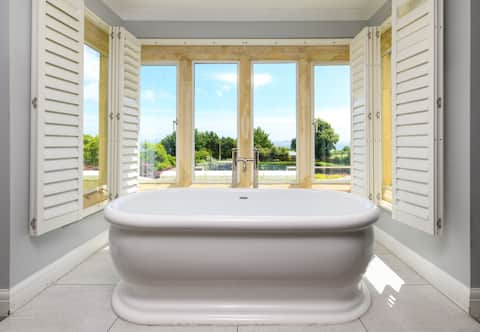 103 Holm House | Seaview Suite with Bath & Lounge
