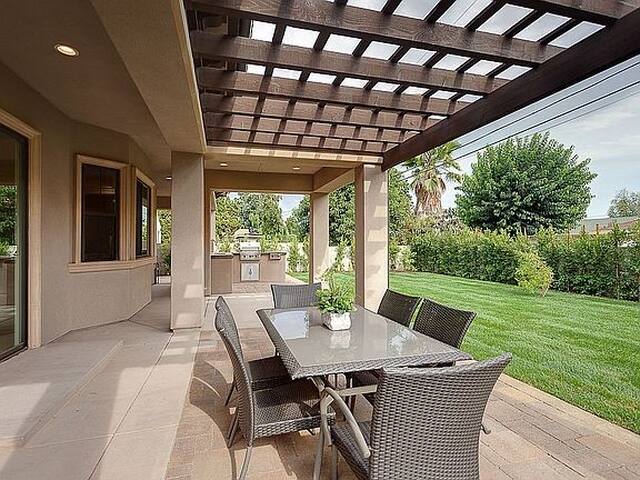 Spacious Family Home in Temple City gallery image 2