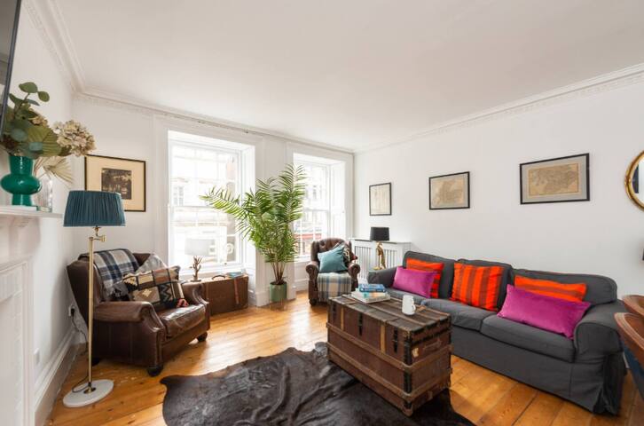 Lovely 3Bd on the Royal Mile gallery image 2